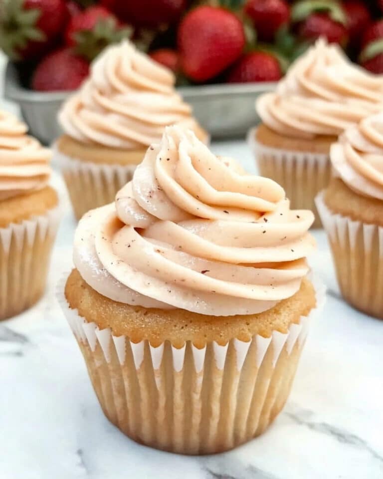 Fresh Strawberry Cupcakes Recipe