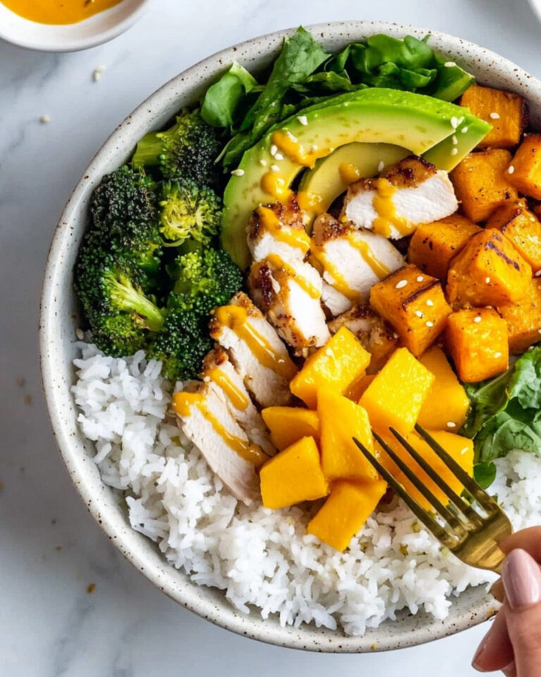 Chicken Buddha Bowl with Spicy Mango Sauce Recipe