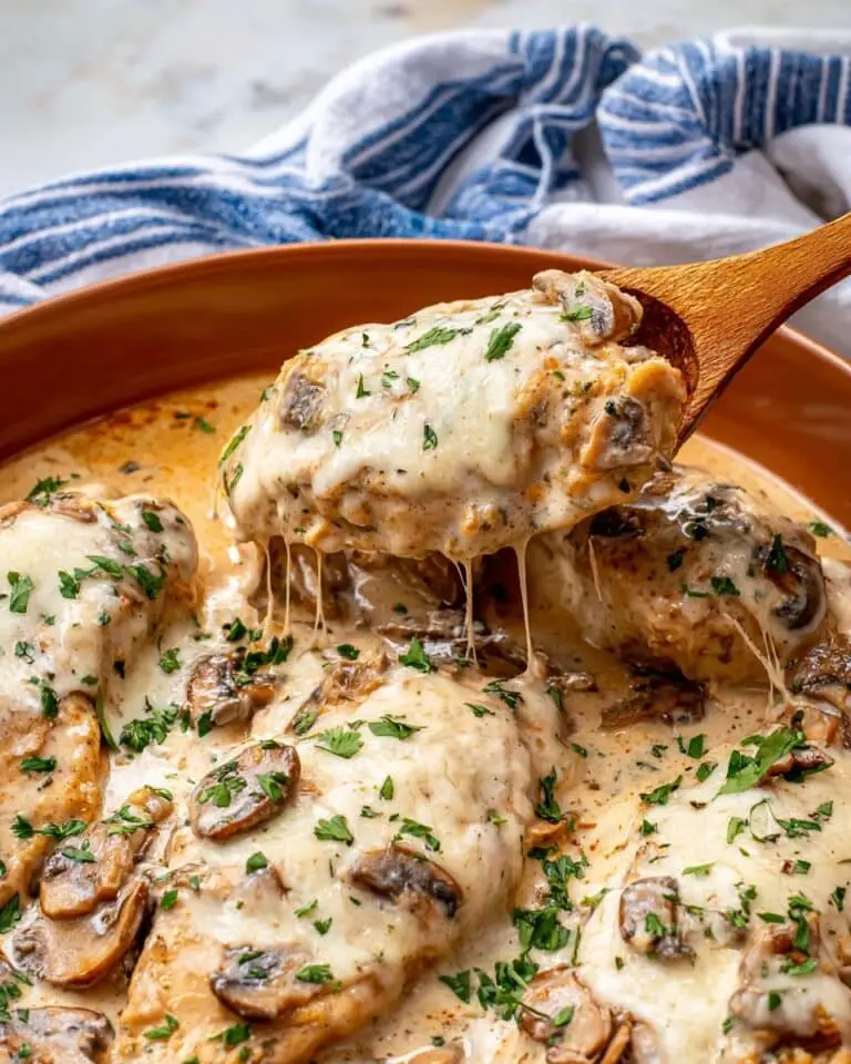 Easy Cream Cheese Chicken with Mushrooms and Mozzarella Recipe