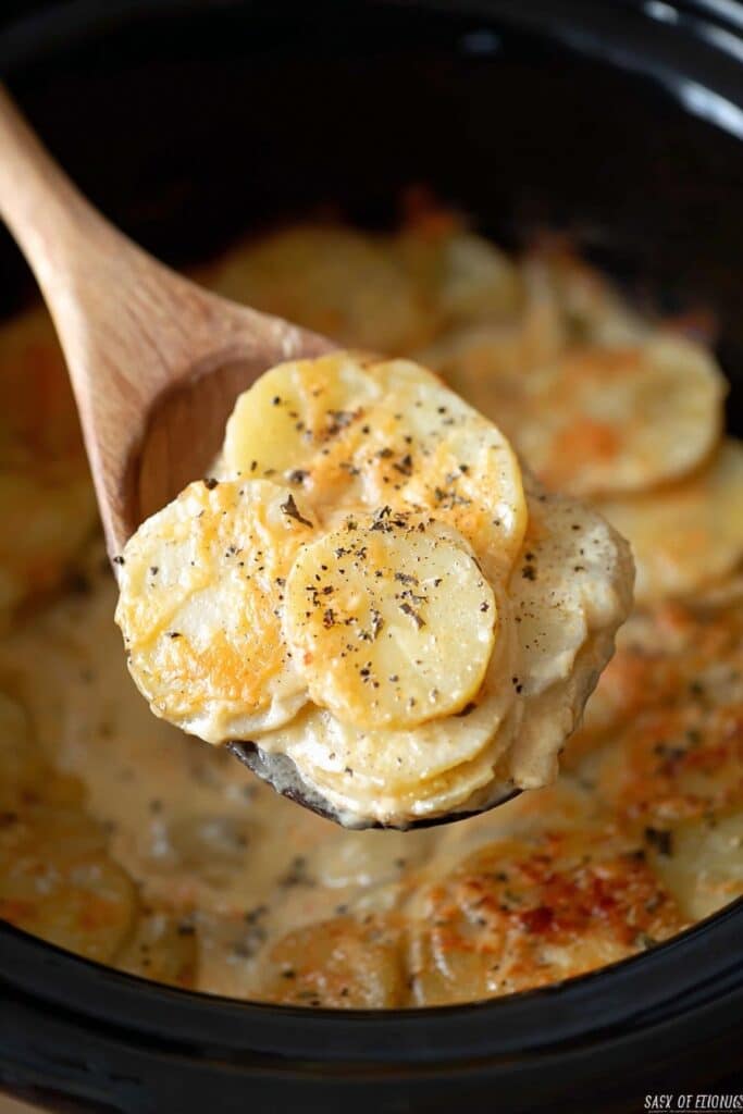 Slow Cooker Scalloped Potatoes Recipe