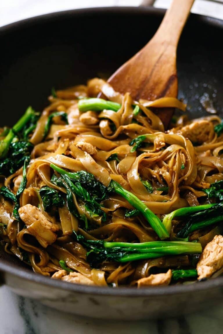 Authentic Thai Pad See Ew with Chicken Recipe