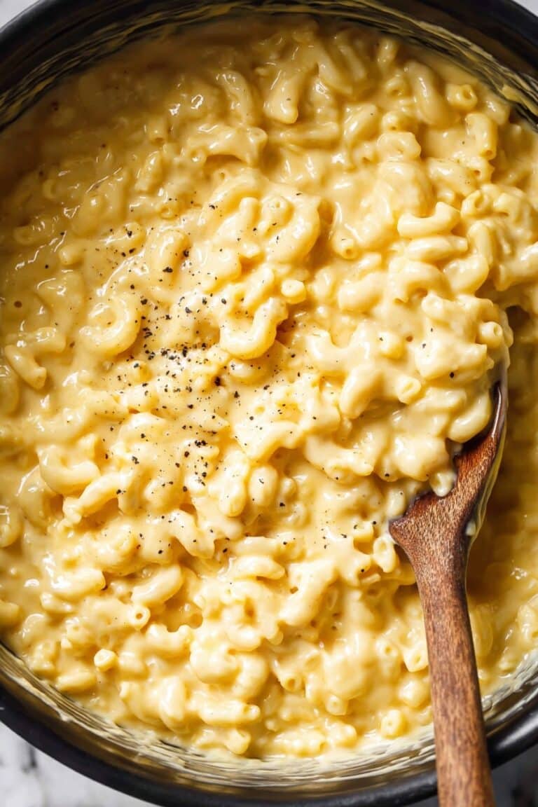 Crock Pot Cheesy Mac and Cheese Recipe